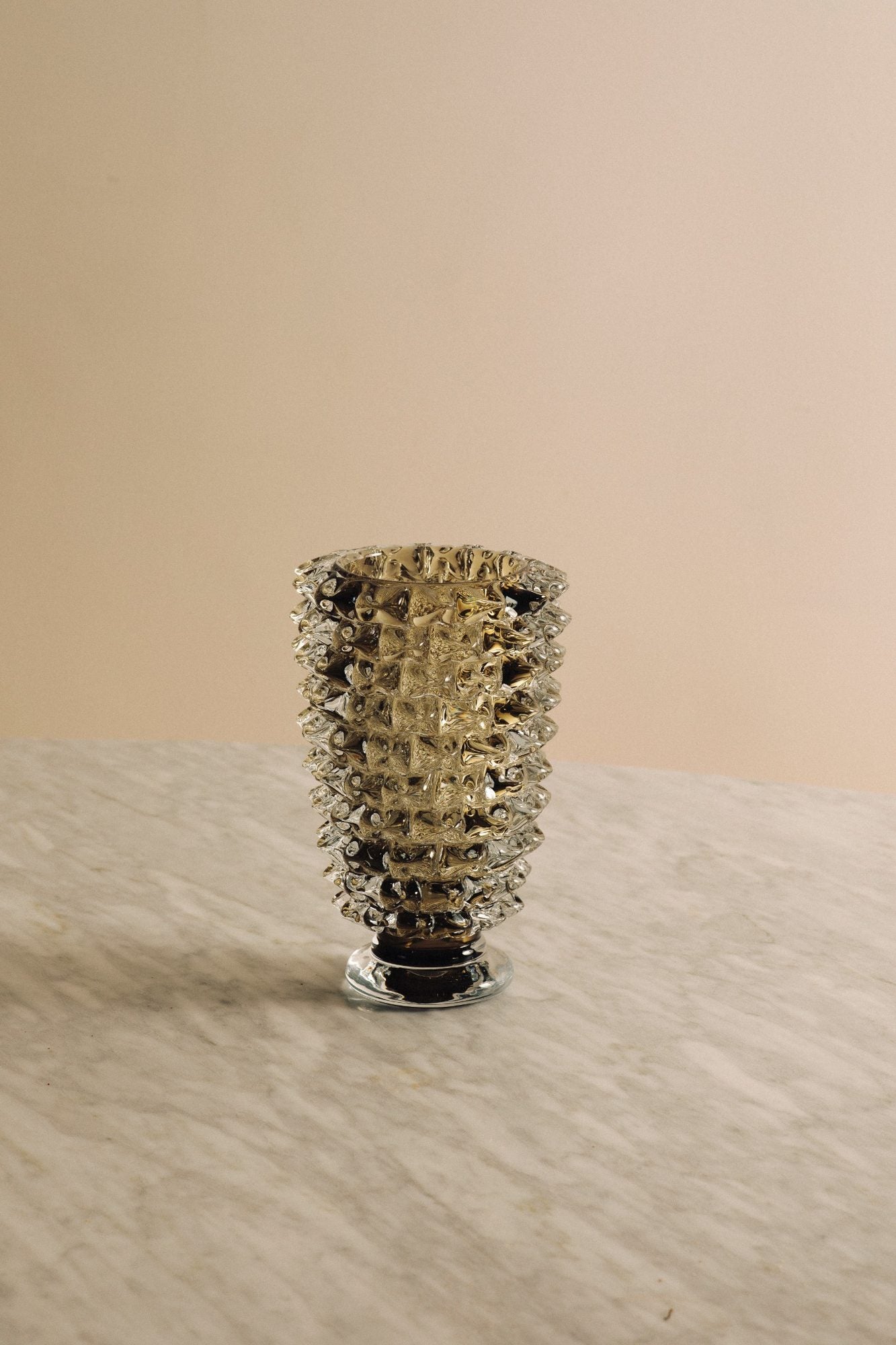 Plinto Vase in Smoke